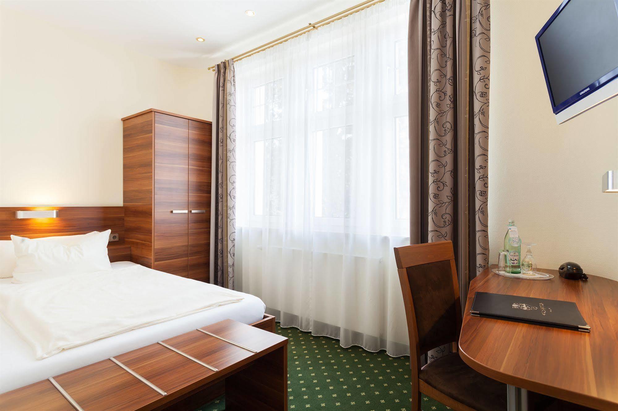 Hotel Schoengarten Garni Lindau Kültér fotó