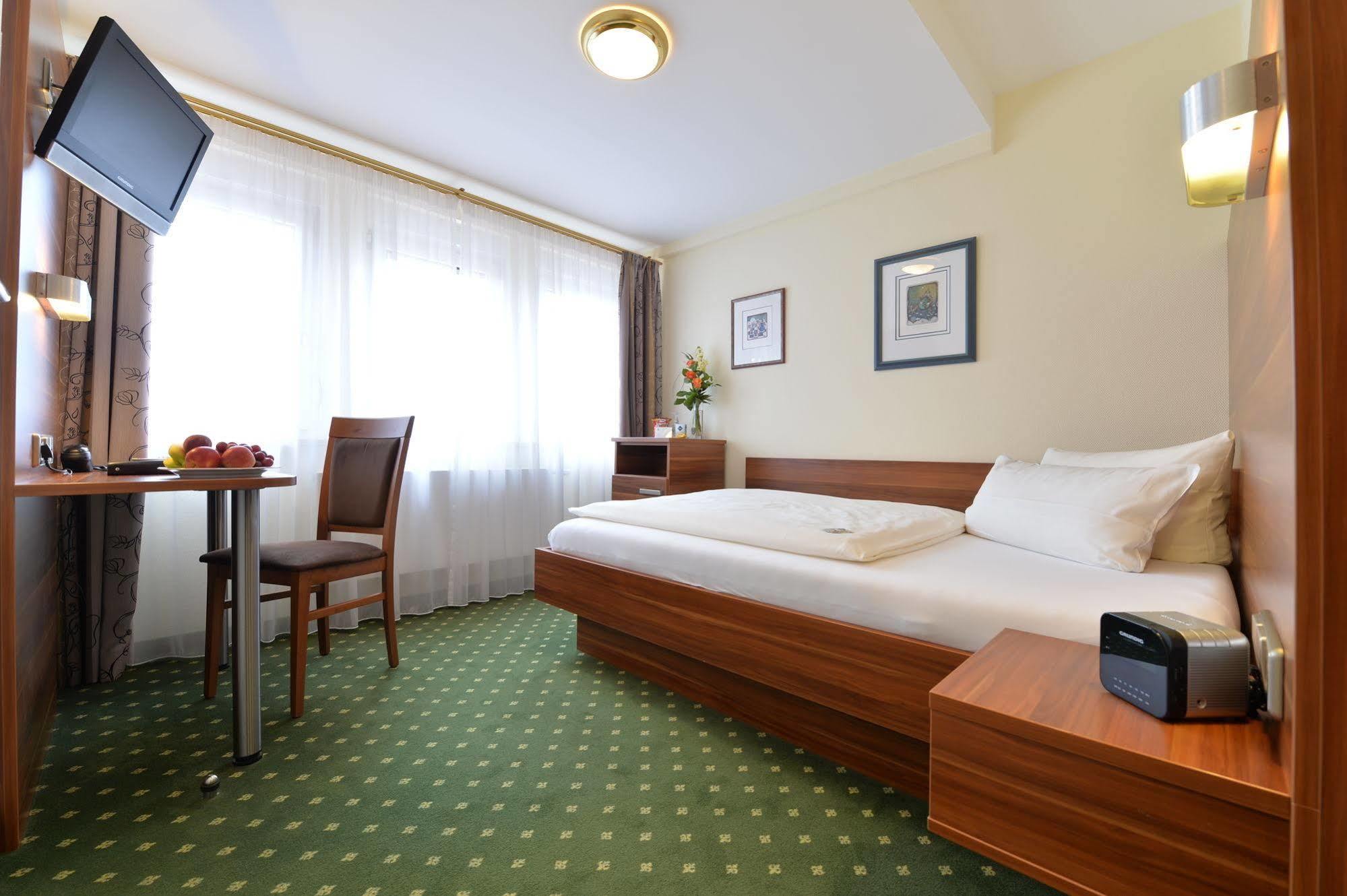 Hotel Schoengarten Garni Lindau Kültér fotó